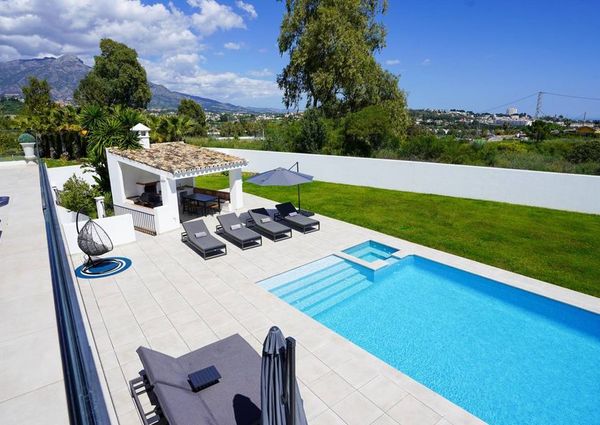 Luxury Villa for rent in Benahavís, Spain