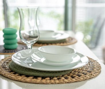 33 Helendale Avenue #1806 - Photo 4