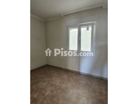 Piso en alquiler en Alcaucín - Photo 4