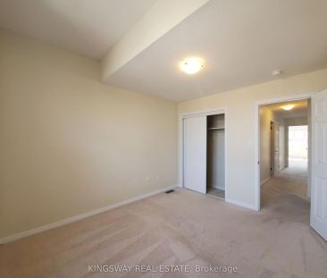 593 Remembrance Road #upper - Photo 2