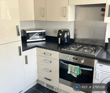 3 bedroom terraced house to rent - Photo 5