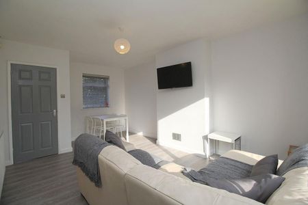 4 bedroom house share to rent - Photo 2