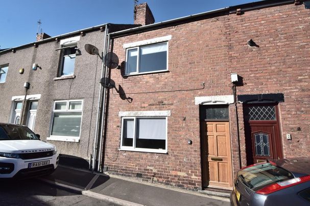2 bedroom terraced house to rent - Photo 1
