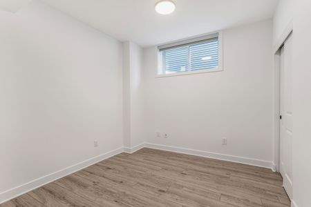 For Lease - 802 Ninaatik Place Unit# B, Blossom Park - Airport and Area, Ontario - Photo 4