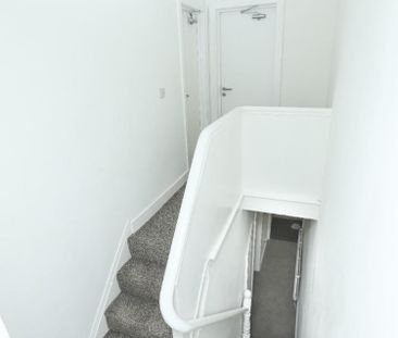 5 bedroom House To Let Total Size: 1174 SQ FT - Photo 1