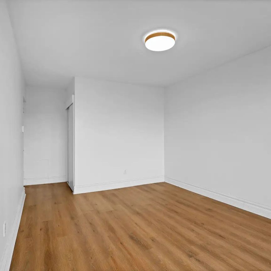 Westmount Place — 2 Bedrooms Unit - Photo 1