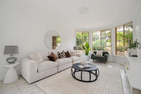 Contemporary home in a sought-after location - Photo 4