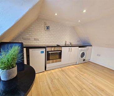 Flat 3, 37c High Street, Mildenhall, Bury St. Edmunds - Photo 4