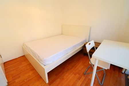 Room in a Shared Flat, Barchester Street, E14 - Photo 2