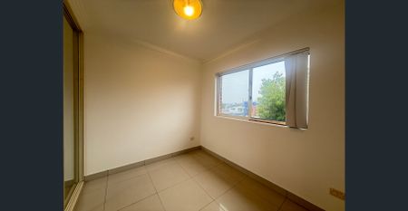 Modern 4 Bedrooms Luxury Duplex for Lease – Prime Bexley Location - Photo 3