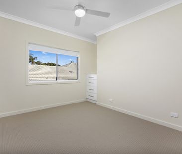 Spacious Coastal Townhouse Just Moments from the Beach - Photo 5