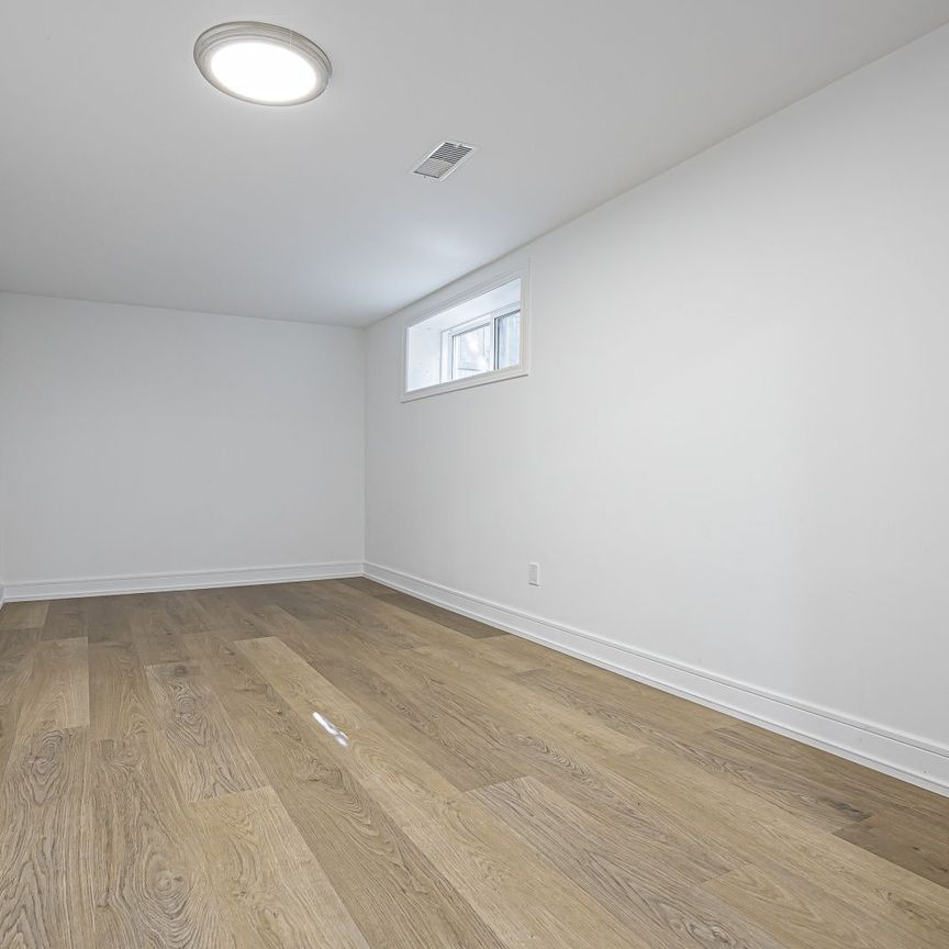 For Lease - 314 Wenlock (Basement) Avenue, Richmond Hill, Ontario - Photo 1