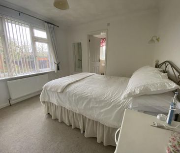 2 bedroom detached bungalow to rent - Photo 3
