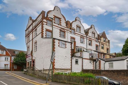 3 bedroom ground floor flat to rent - Photo 5