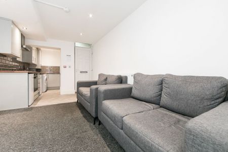 B Inglewood Terrace, Woodhouse, Leeds - Photo 2