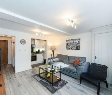 2 Bed Flat, Musters Road, NG2 - Photo 3