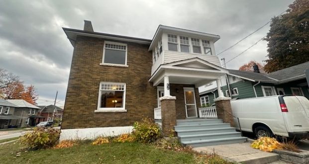 35 William St Orillia | $1950 per month | Plus Hydro - Photo 1