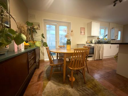 Elmhurst Estate, Bath, Batheaston - Photo 2