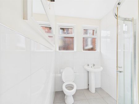 Apt 2 50 Myrtlefield Park, BELFAST, BT9 6NF - Photo 3