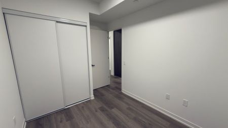 For Lease - 8 Interchange Way Unit# 2002, Vaughan, Ontario - Photo 4