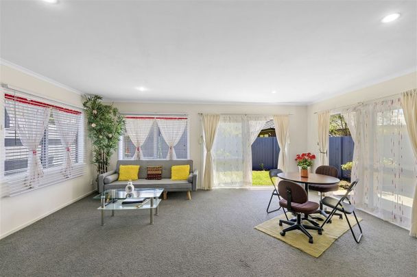 11 Hauora Lane, Taita - Photo 1