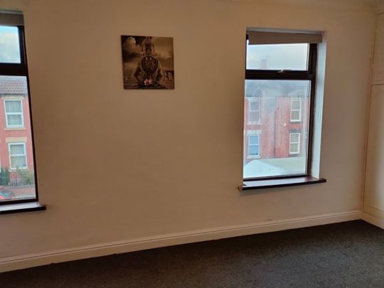 2 Bed Terraced House, Dundas Road, S9 - Photo 1