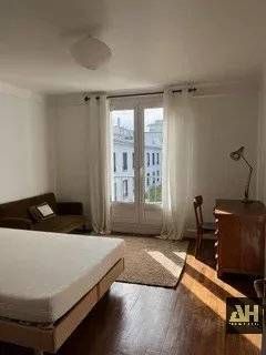 SIAM TRIANGLE D'OR - T4 DE CHARME MEUBLE - DERNIER ETAGE - Photo 5