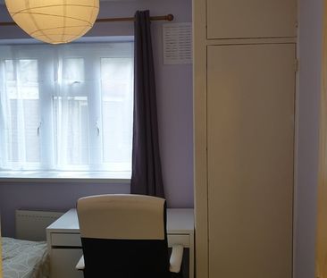 Room in a Shared Flat, Cottenham House, N19 - Photo 4
