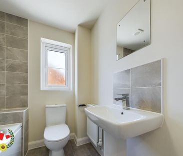 Rose Workman Road, Winnycroft, Gloucester - Photo 4