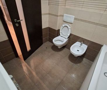 Apartament cu 4 camere de închiriat - Fotografie 4