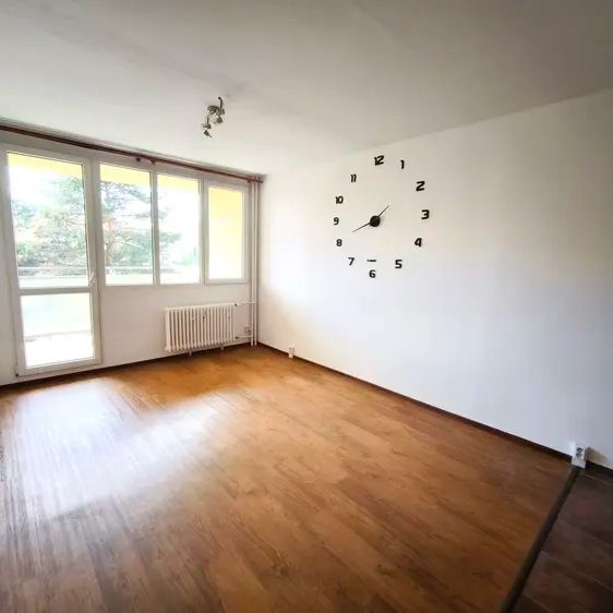 Klidné bydlení 1+kk s balkonem v Dobřanech, ihned k nastěhování - Photo 1