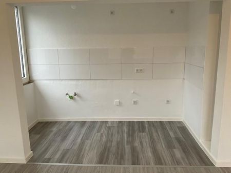 Sehr schöne renovierte 2 Zimmer Wohnung in Gelsenkirchen zu vermieten - Photo 4