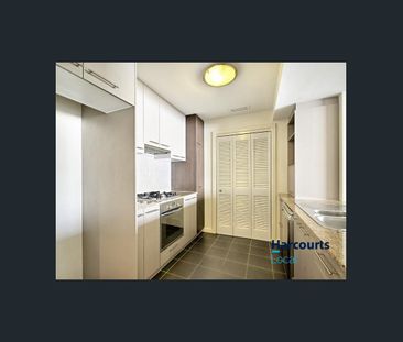 Modern Inner-City Living with Views and Convenience - Photo 4