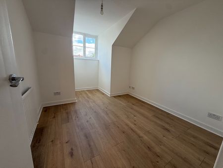 3 Bed Flat, Frewin Court, HA1 - Photo 3