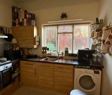 2 Bed Flat, Bloom Grove, SE27 - Photo 1