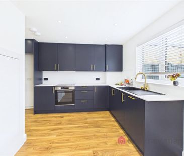 3 bedroom terraced house to rent - Photo 5