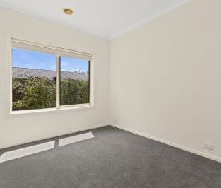 Spacious home in great location - Photo 5