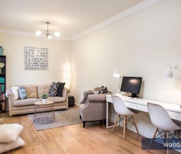 Modern Family Home - BOX HILL HIGH SCHOOL ZONE - Photo 4