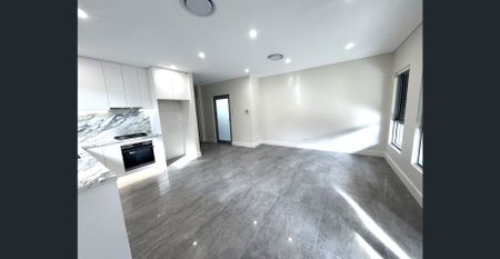 Brand New Granny Flat in Prime Revesby Location – Opposite Park - Photo 2