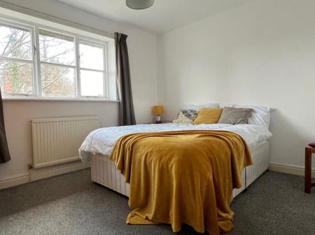 1 bedroom in a house share to rent - Photo 3