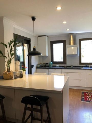 Luxury penthouse for rent in Marbella, Andalusia - Photo 5