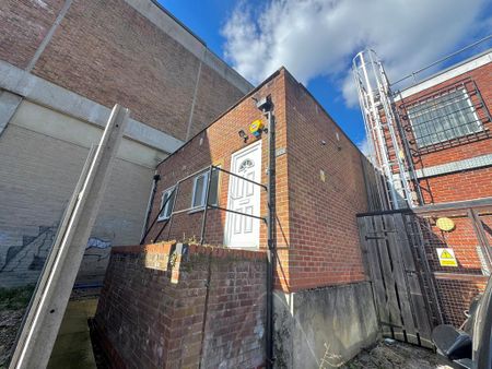 1 bedroom flat to rent - Photo 5