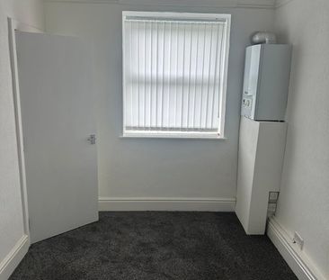 2 Bed Flat, Wilton Street, CH44 - Photo 4