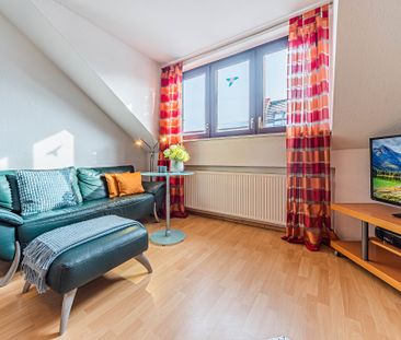 City-Residence: Hübsche 2-Zimmer-Wohnung mit Lift im 5. OG. - Photo 2