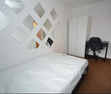 3 Bedroom Student Properties Leeds - Photo 5