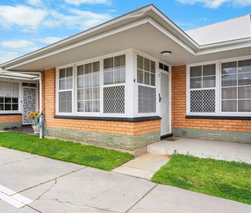 Fully Renovated Two Bedroom Unit - Walking Distance to Jetty Road - Photo 6