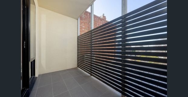 Fully furnished studio apartment - Photo 1