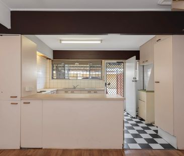 NEW TO MARKET Prime Surfers Paradise Location! - Photo 3