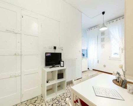 Via Cairoli, Bologna, Emilia-Romagna 40121 - Foto 2