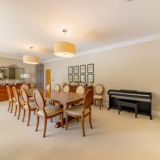 6 BED Detached house To rent - Photo 1